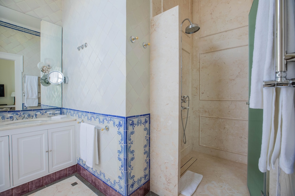Double Room - Photo 5