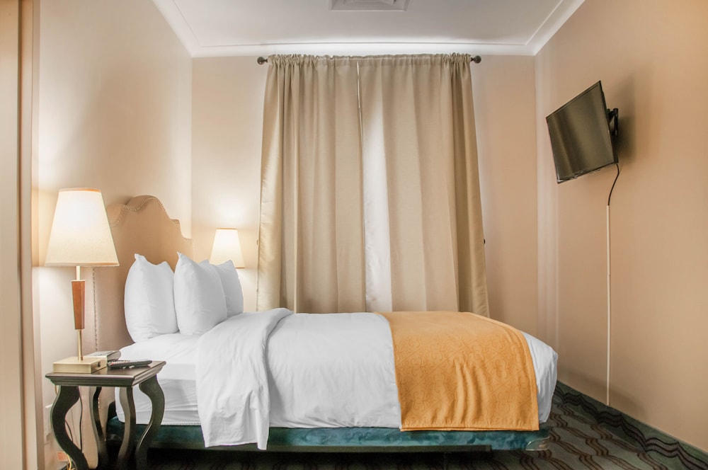 Empire Suites — photo 71