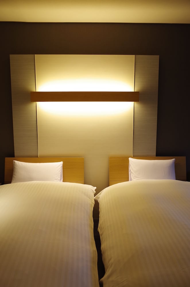 Deluxe Twin Room with Bathtub, Smoking