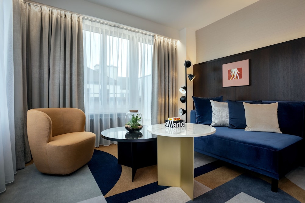 Junior Suite, 1 Bedroom, Terrace thumbnail 5