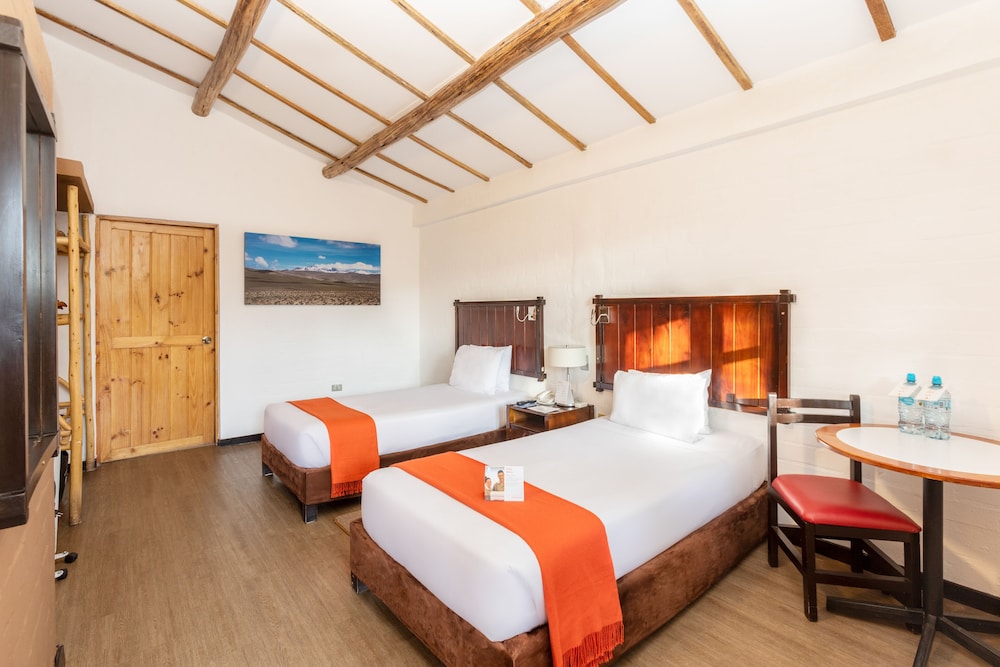 Traditional Room, 2 Twin Beds - Photo 1