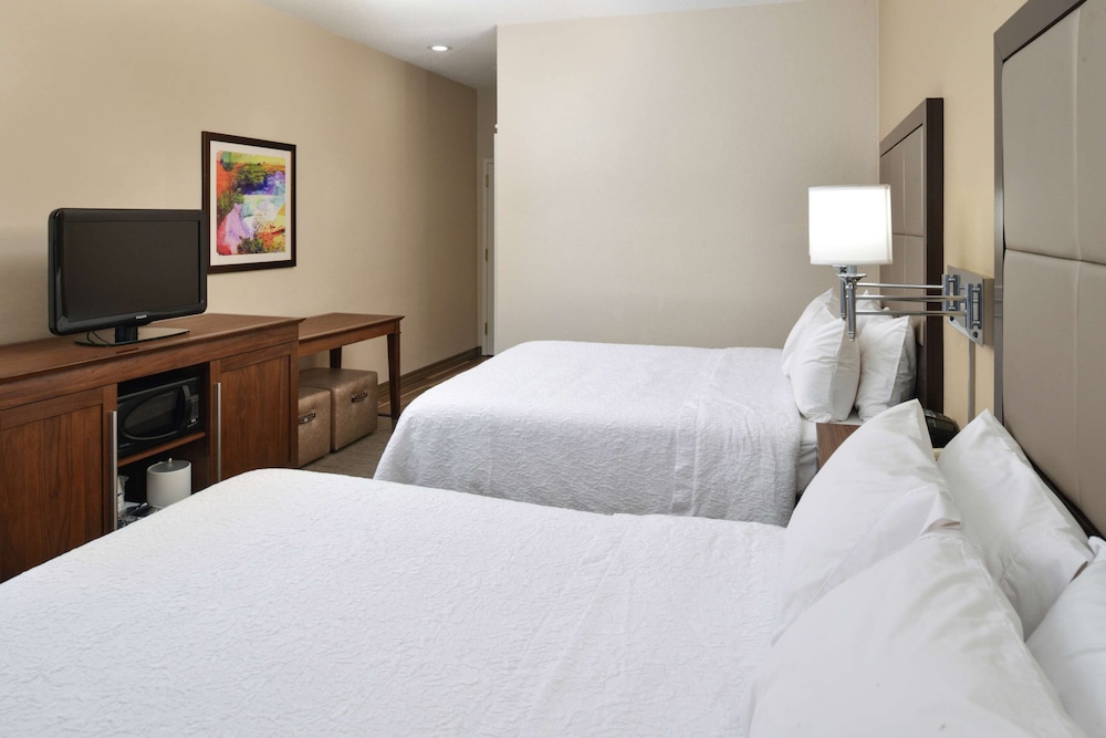 Room, 2 Queen Beds, Accessible, Bathtub (Mobility & Hearing) - Photo 3