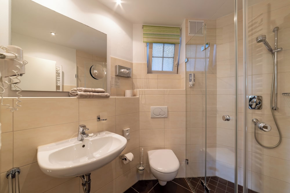 Economy Single Room, 1 Twin Bed, Garden Area photo 2