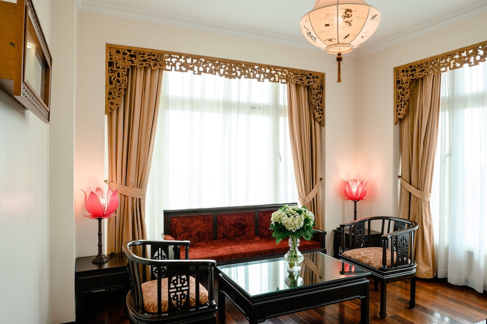 Junior Suite, 1 King Bed, River View - Photo 4