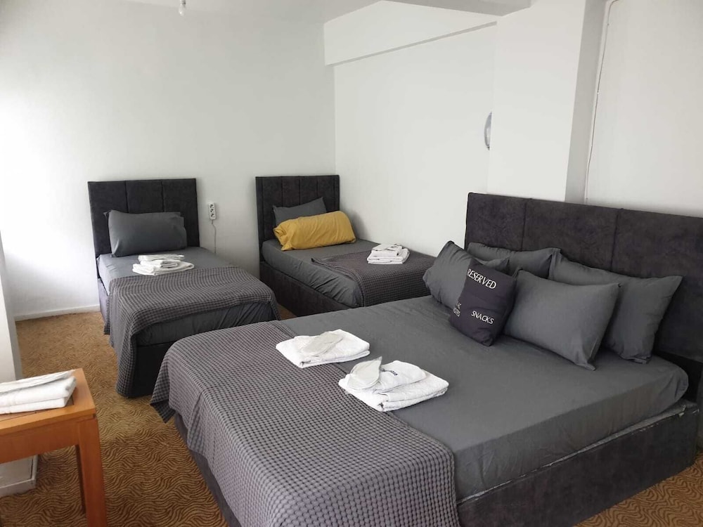 Deluxe Room, Non Smoking, Courtyard View