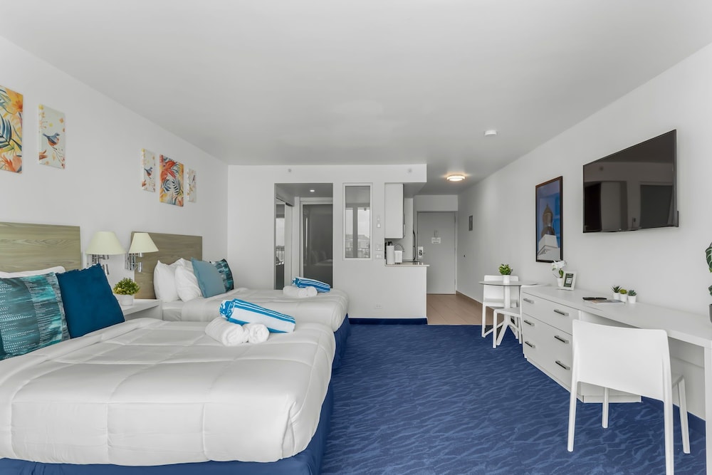 Elite Apartment, Balcony, Partial Ocean View