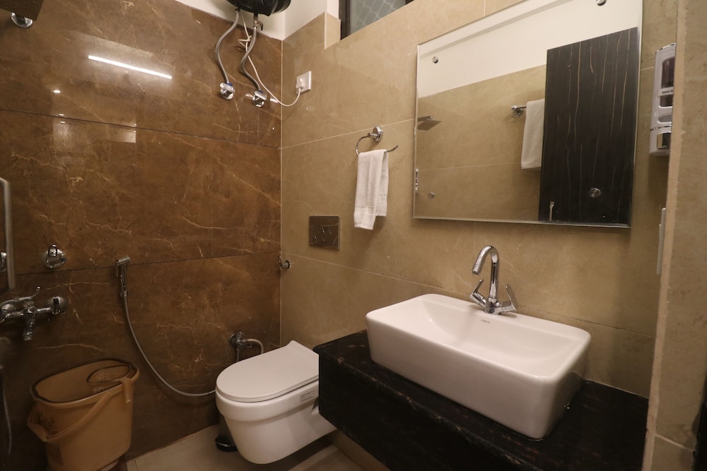 Deluxe Room - Photo 2