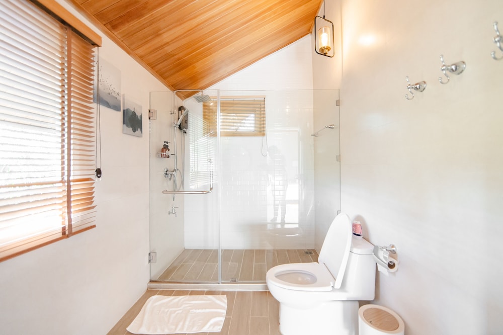 Two Bedroom Suite with Kitchen (Breakfast Included, Dinner Not Included) - Photo 24