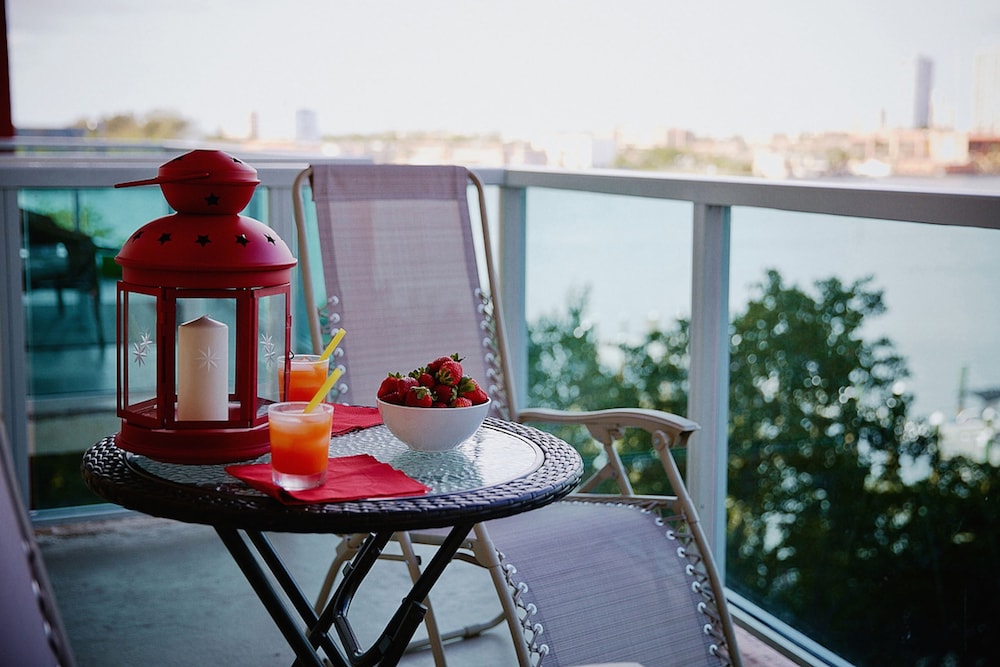 Luxury Apartment, 2 Bedrooms, Bay View photo 2