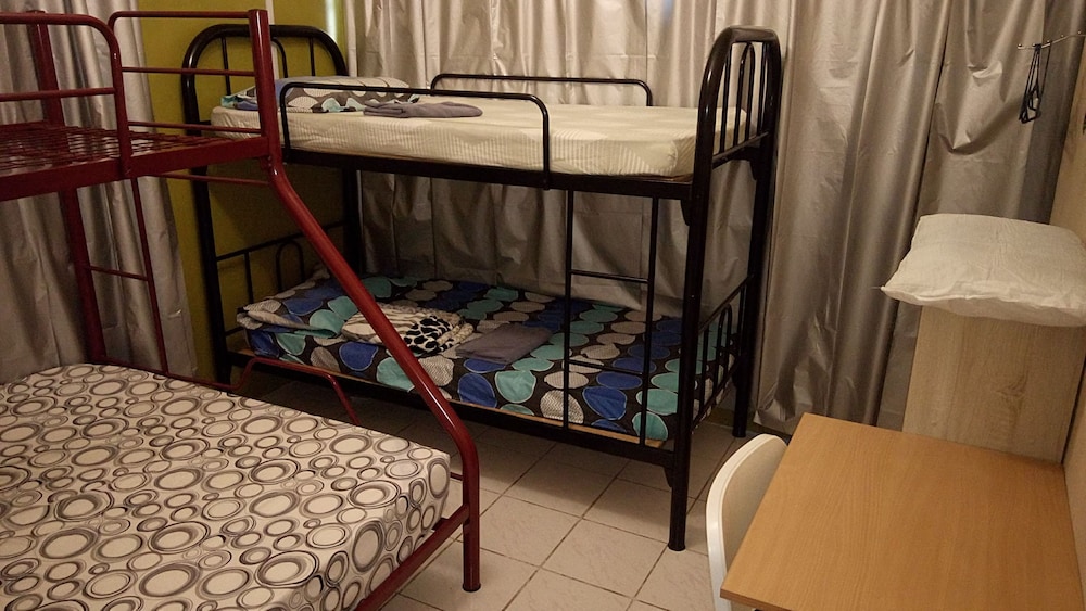 Basic Quadruple Room, Shared Bathroom photo 1