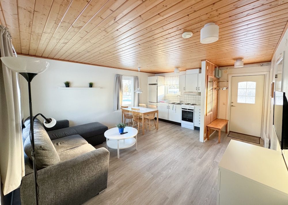 Family Cabin photo 2