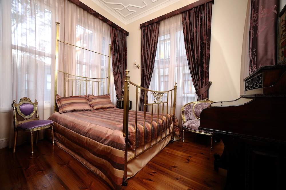 Standard Double or Twin Room photo 3