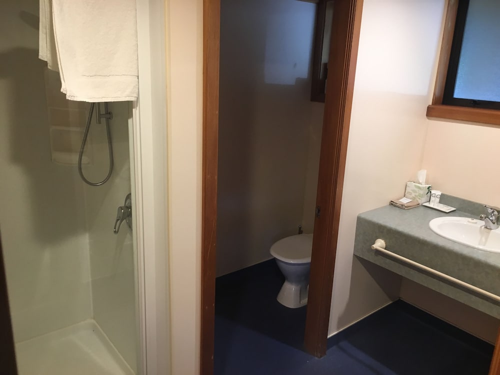Superior Room, 1 Queen Bed - Photo 6