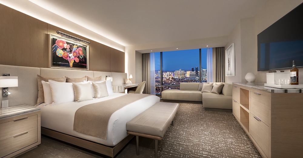 Fantasy King Strip View