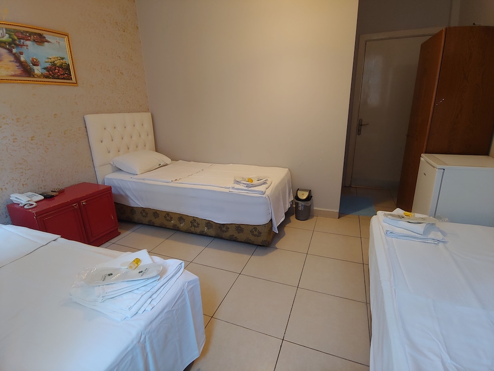 Classic Triple Room photo 1