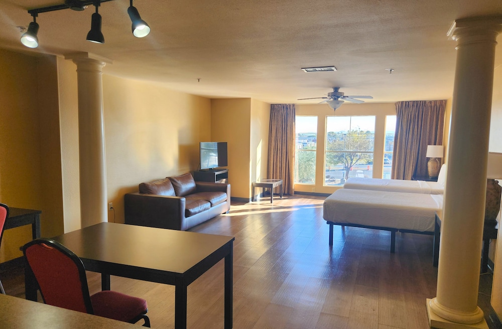Suite, Multiple Beds, Non Smoking (Efficiency) - Photo 1