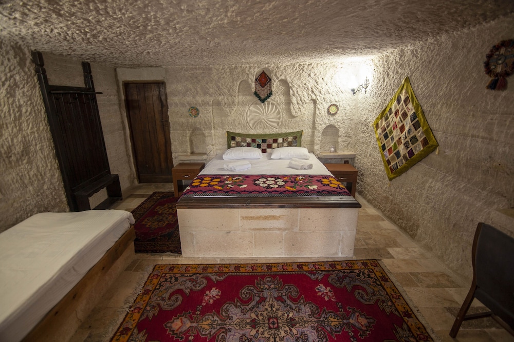 Signature Twin Room, 1 Bedroom, Pool View, Garden Area