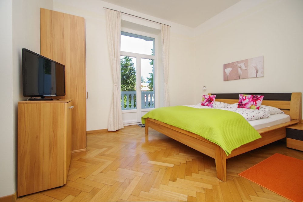 Deluxe Condo, 1 Bedroom, Garden View, Garden Area