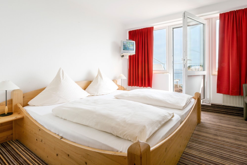 Superior Double Room, Patio, Sea View