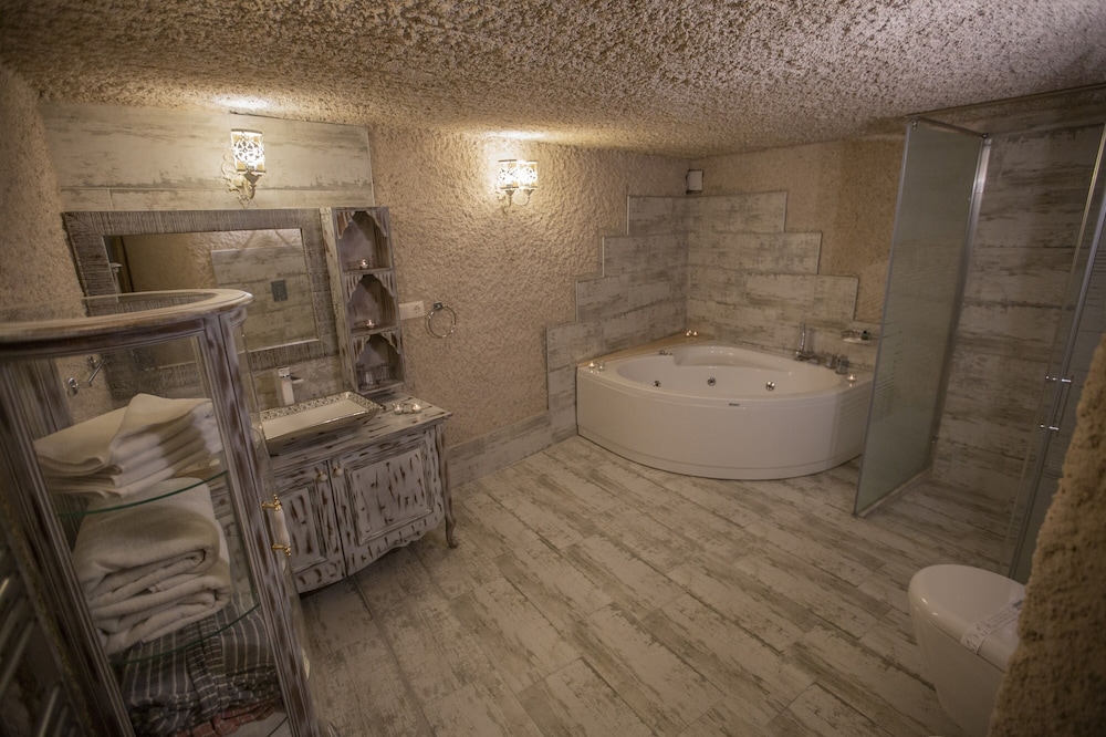 Panoramic Room - Photo 14