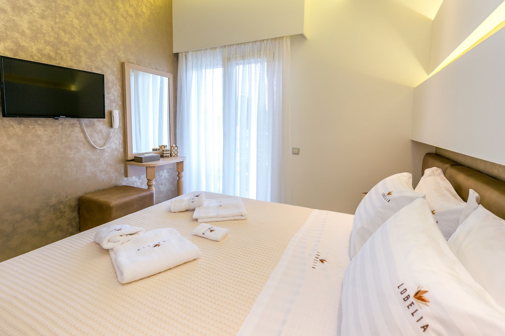 Deluxe Suite (205) photo 2