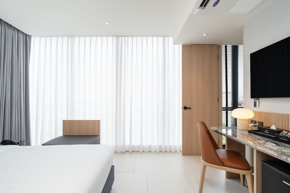 Superior King Room photo 2