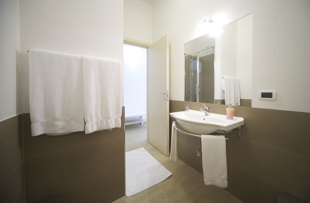 Superior Double Room, Private Bathroom photo 3