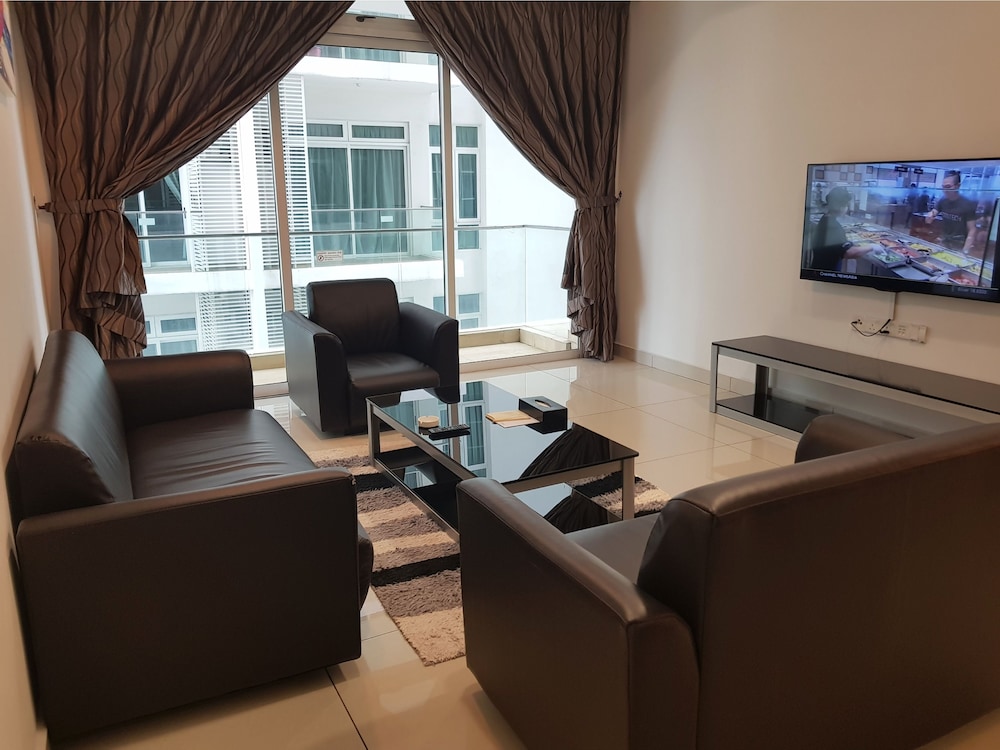 Apartment, 3 Bedrooms (Check in at D'Esplanade Residence)
