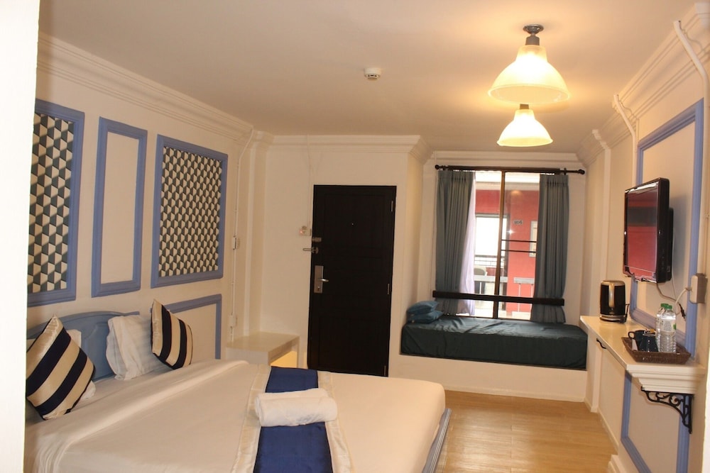 Deluxe Triple Room