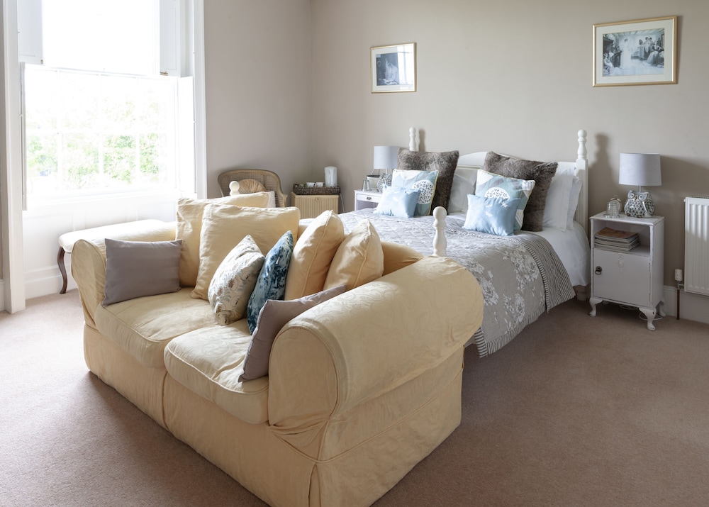 Room, 1 King Bed, Garden View (Sebastopol) photo 1
