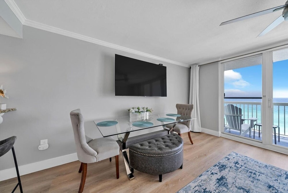 Elite Condo 1 Bedroom 2 Bathrooms Ocean View 9th Floor photo 3