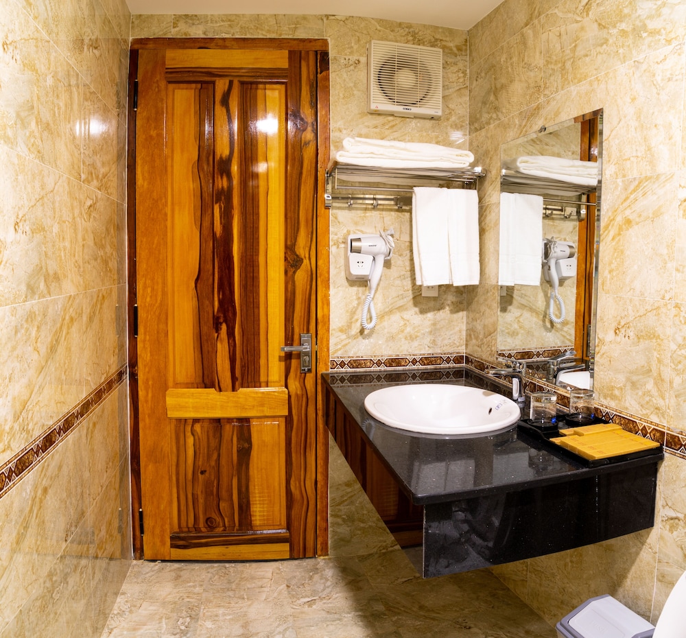 Deluxe Quadruple Room - Photo 7