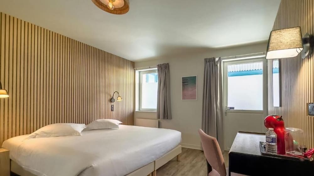 Double or Twin Room photo 1