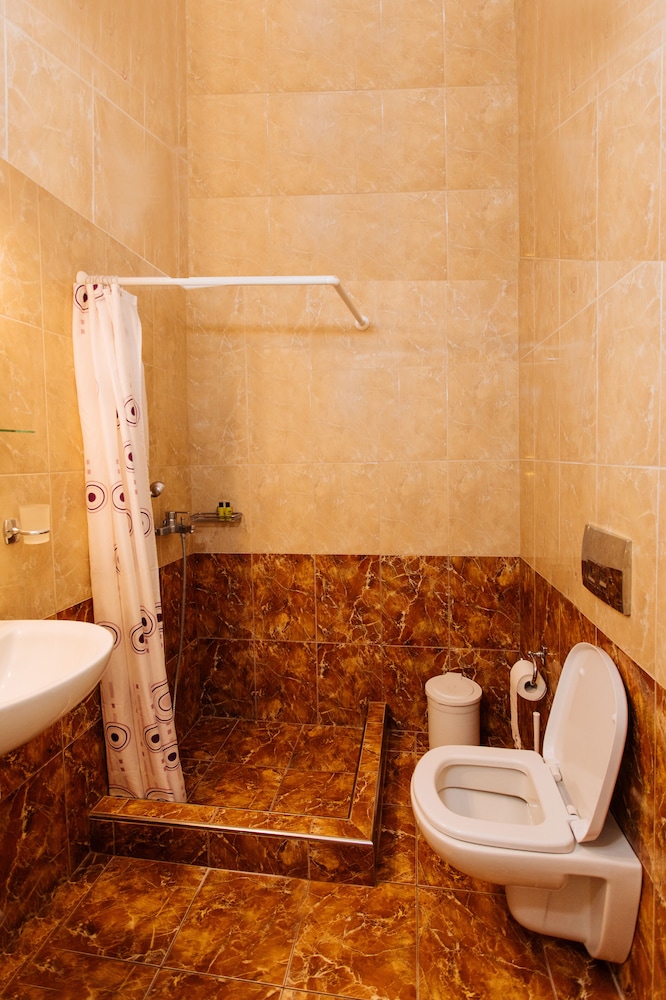 Suite - Photo 6