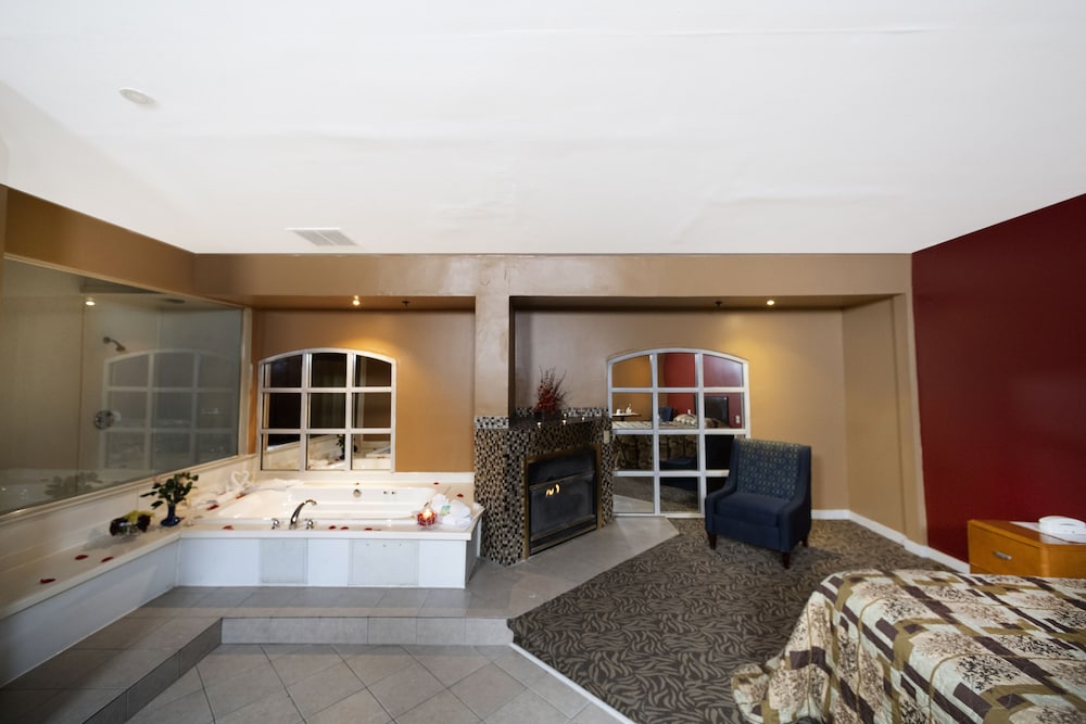Honeymoon Studio Suite photo 3