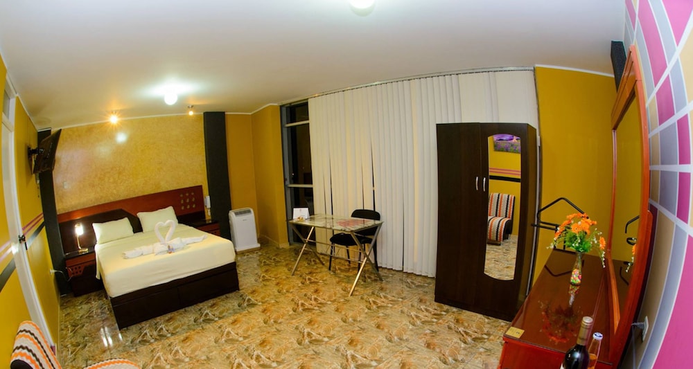 Junior Suite, 1 Queen Bed
