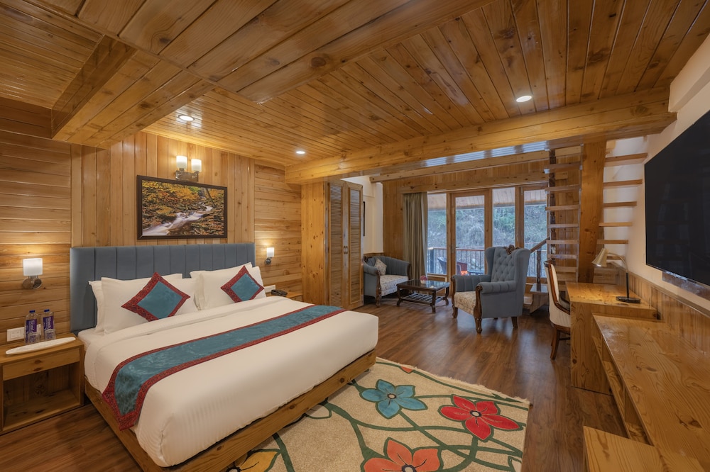 Family Quadruple Room, Bathtub, Mountain View photo 1