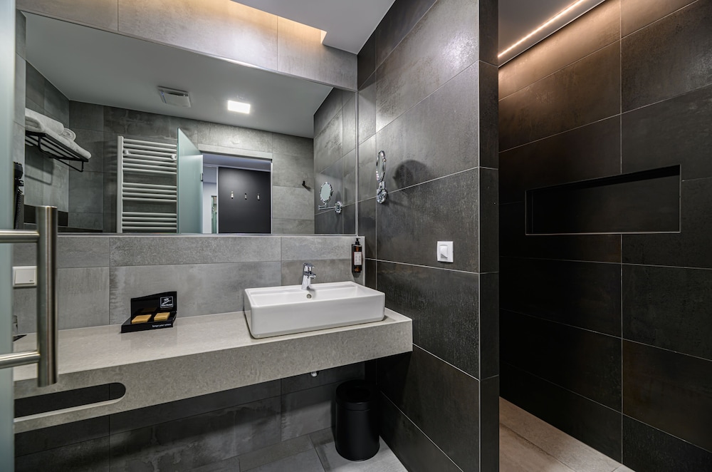 Business Superior Room - Photo 11