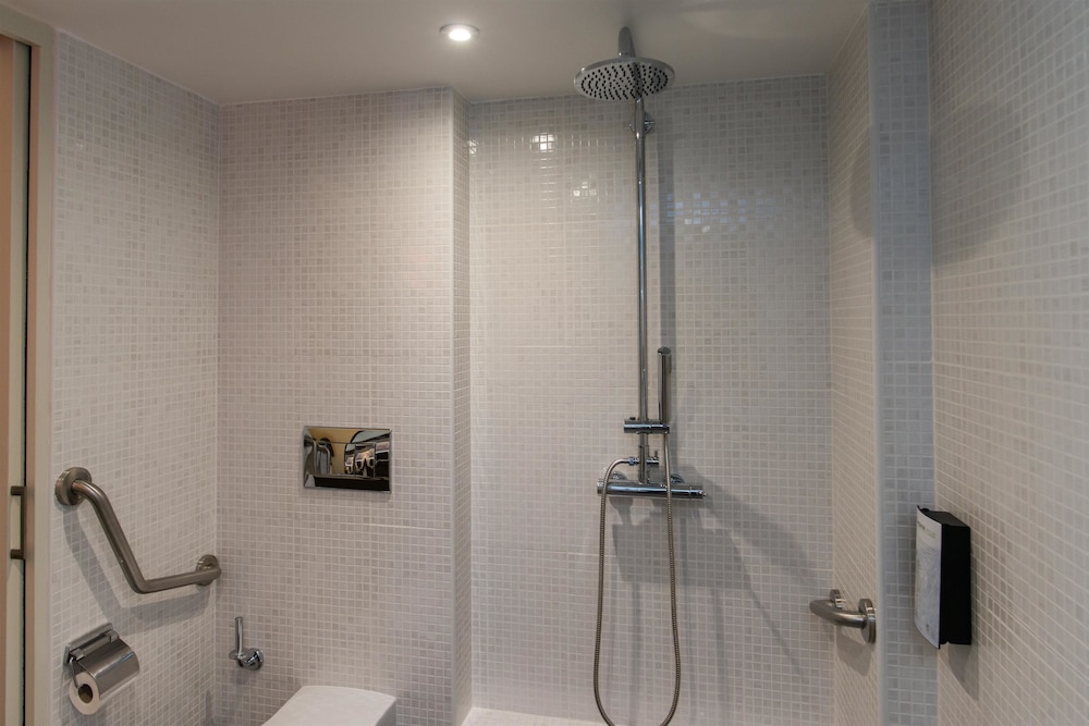Standard Room, 1 Double Bed - Photo 7