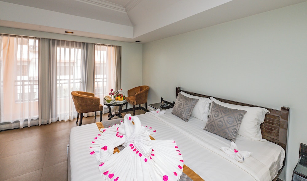 Deluxe Double Room, 1 King Bed - Photo 5