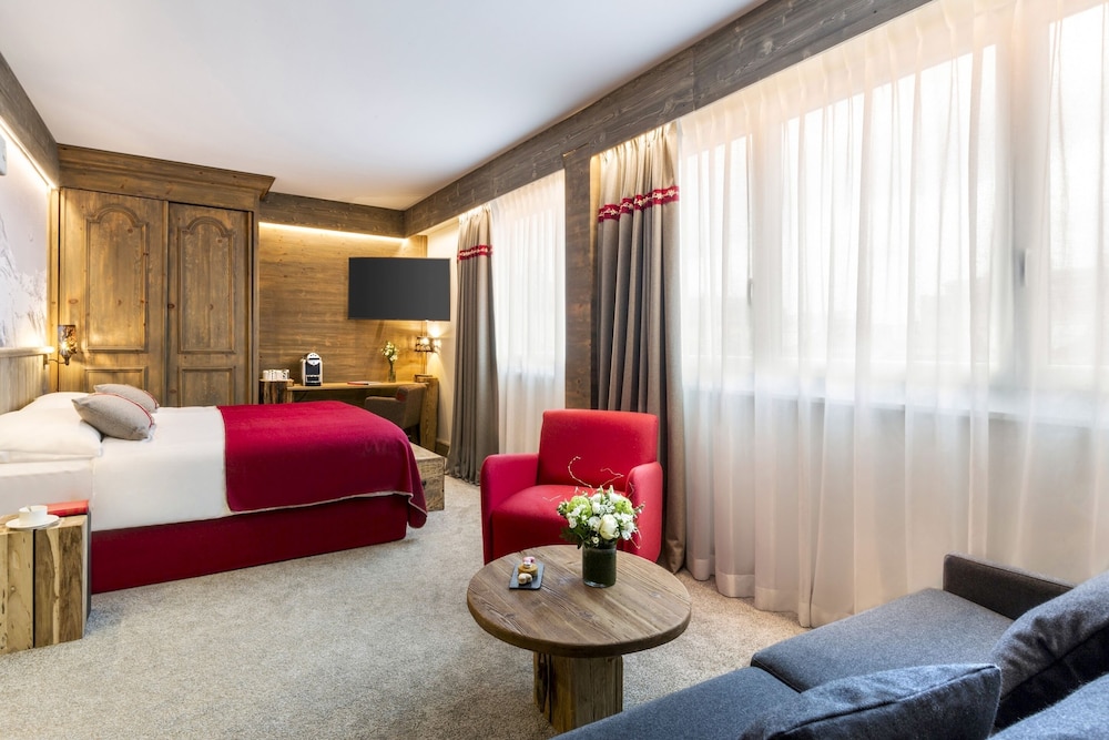 Family Room, Multiple Beds - Photo 3