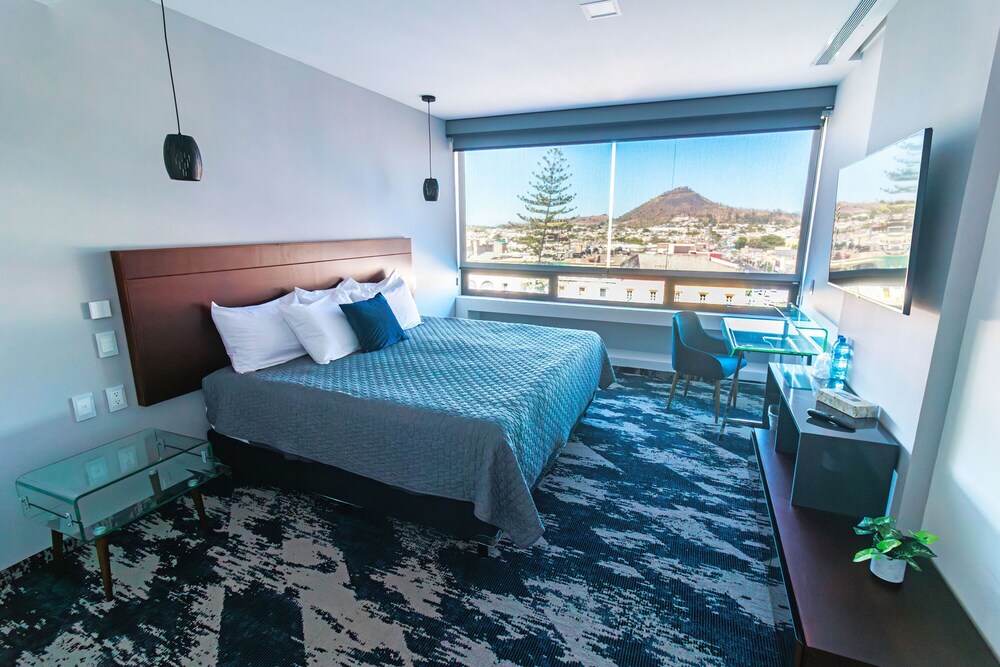 Superior Room, 1 King Bed