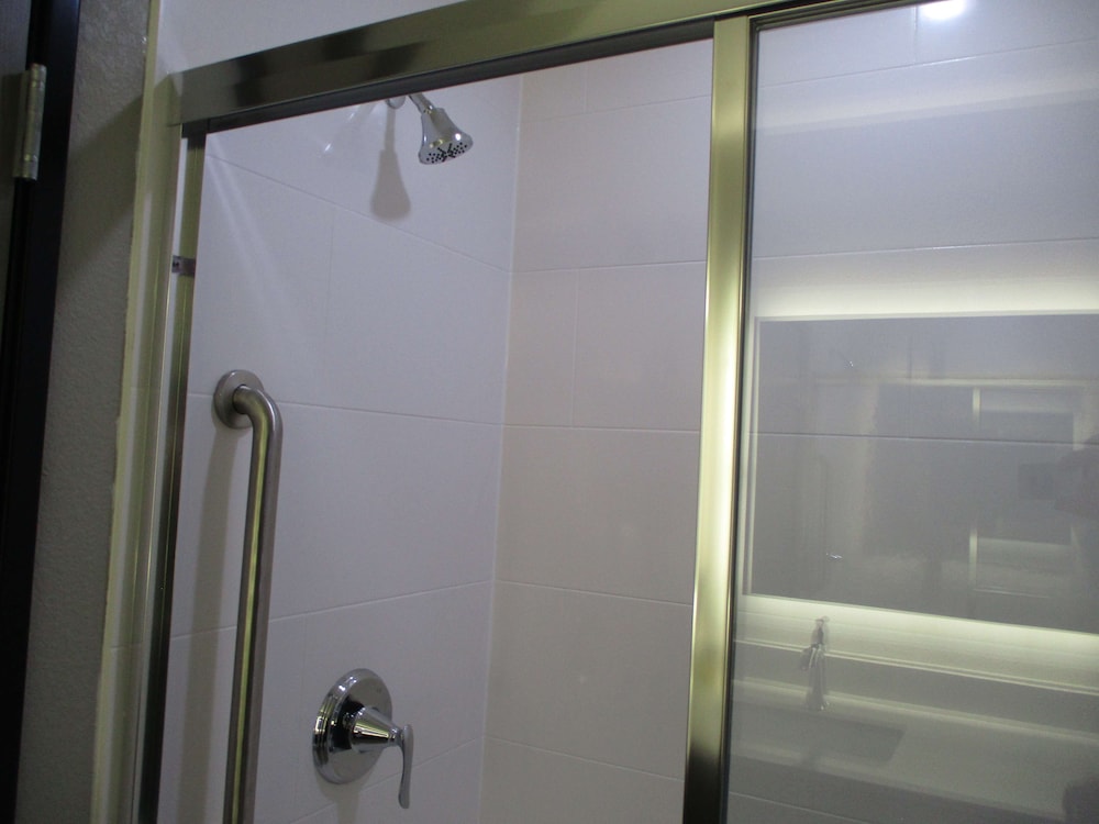 Suite, 1 King Bed, Refrigerator & Microwave (with Sofabed) - Photo 5