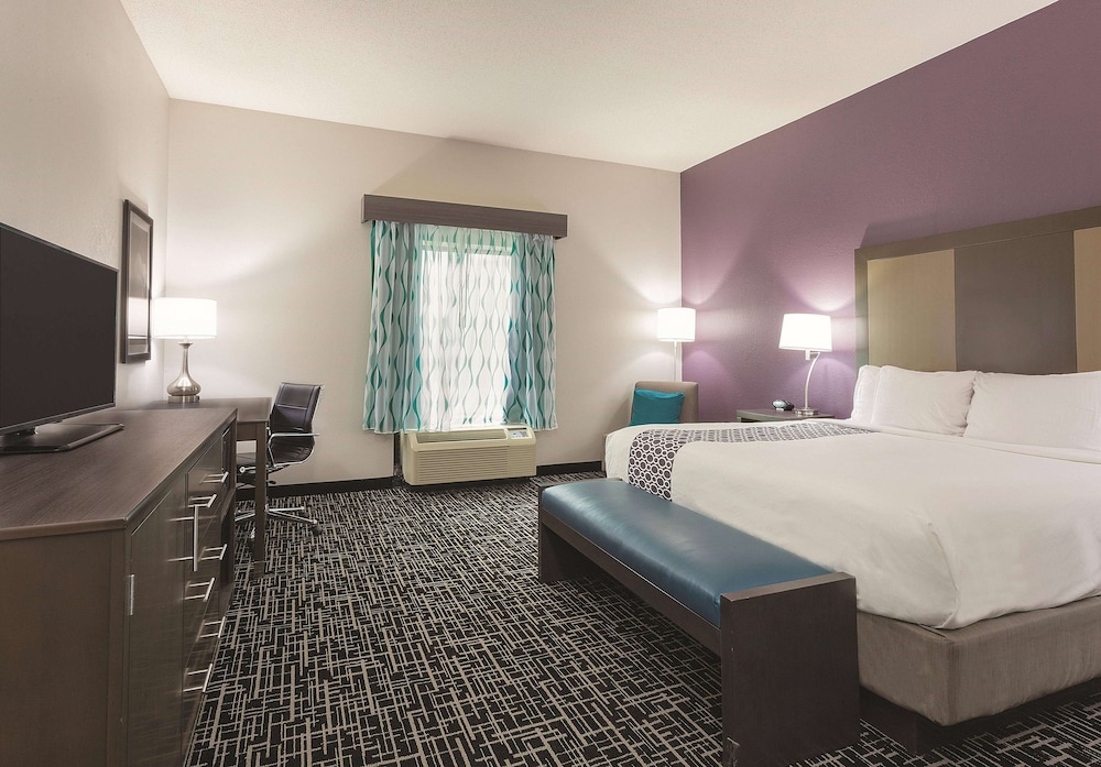 Room, 1 King Bed, Non Smoking - Photo 1