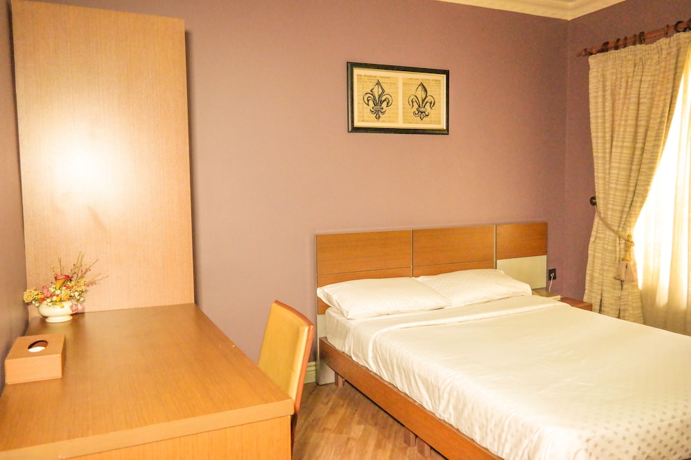 Classic Room, 1 Double Bed, Garden View, Corner photo 1