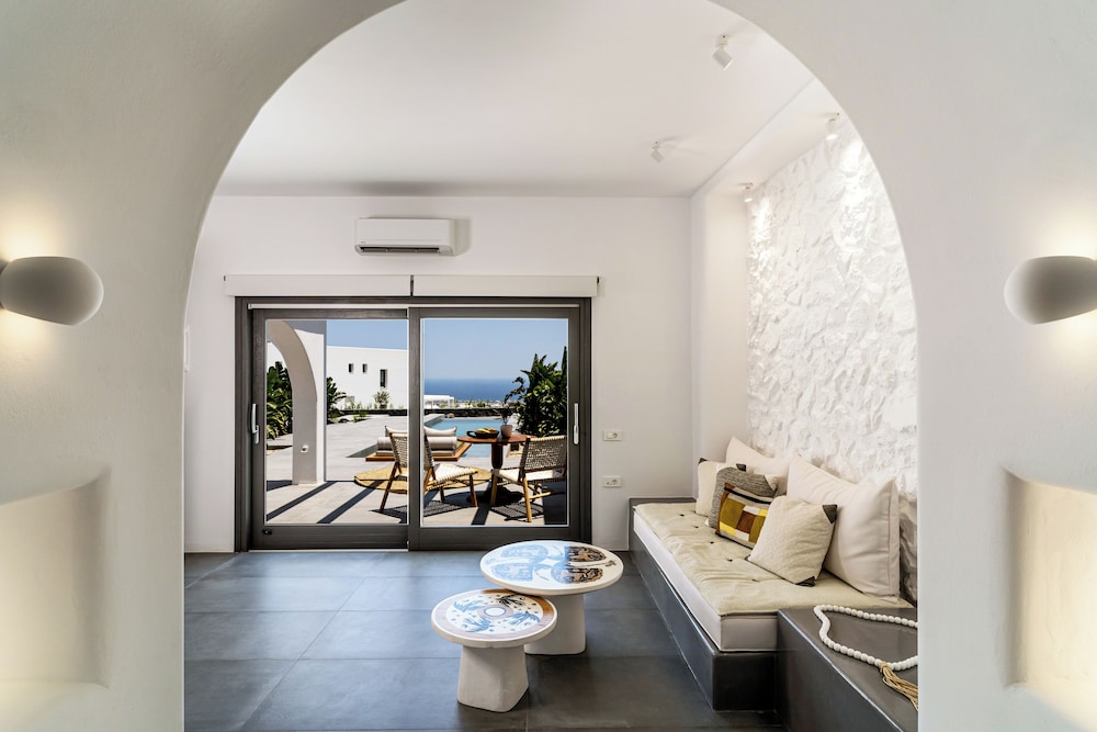 Lifestyle One Bedroom Villa with Private Pool