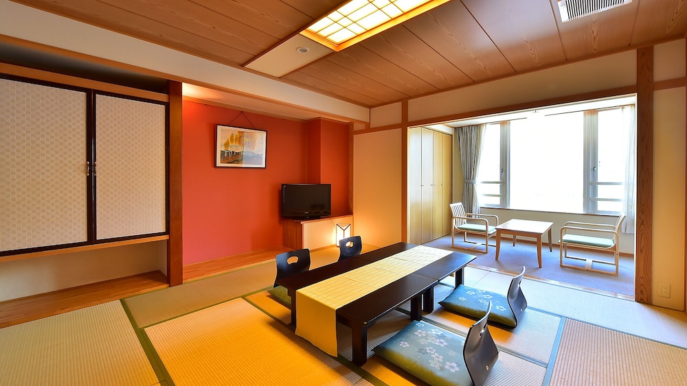 Japanese-style room 10 tatami mats photo 2