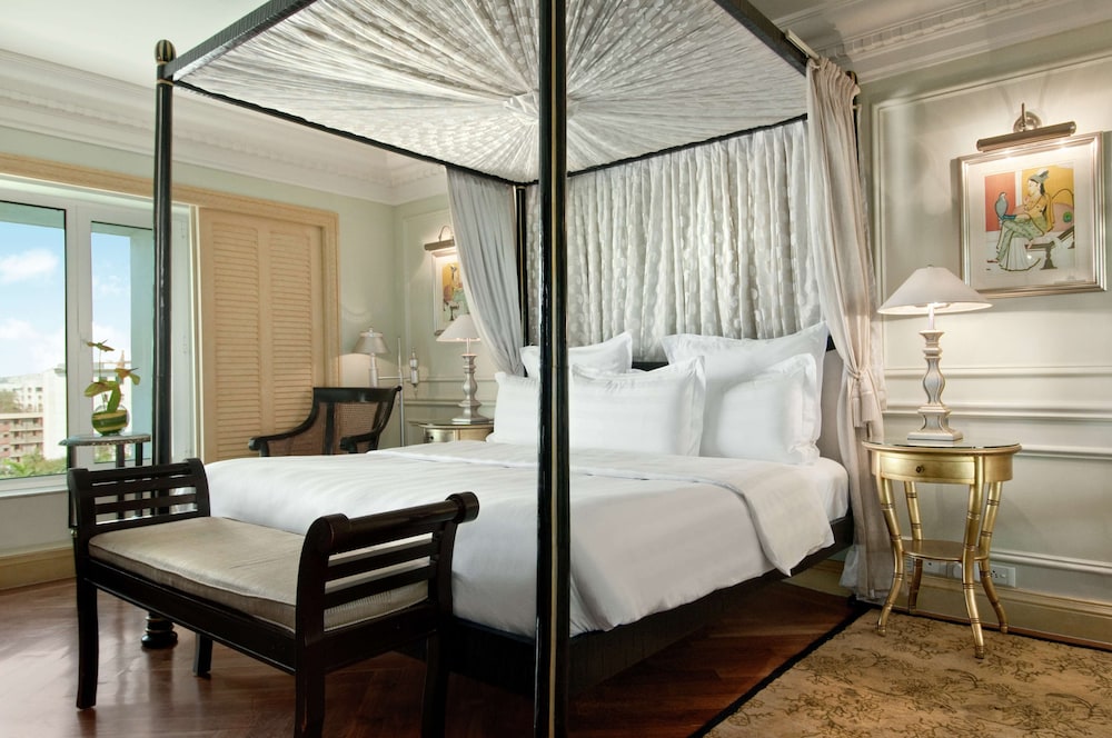 Luxury Suite