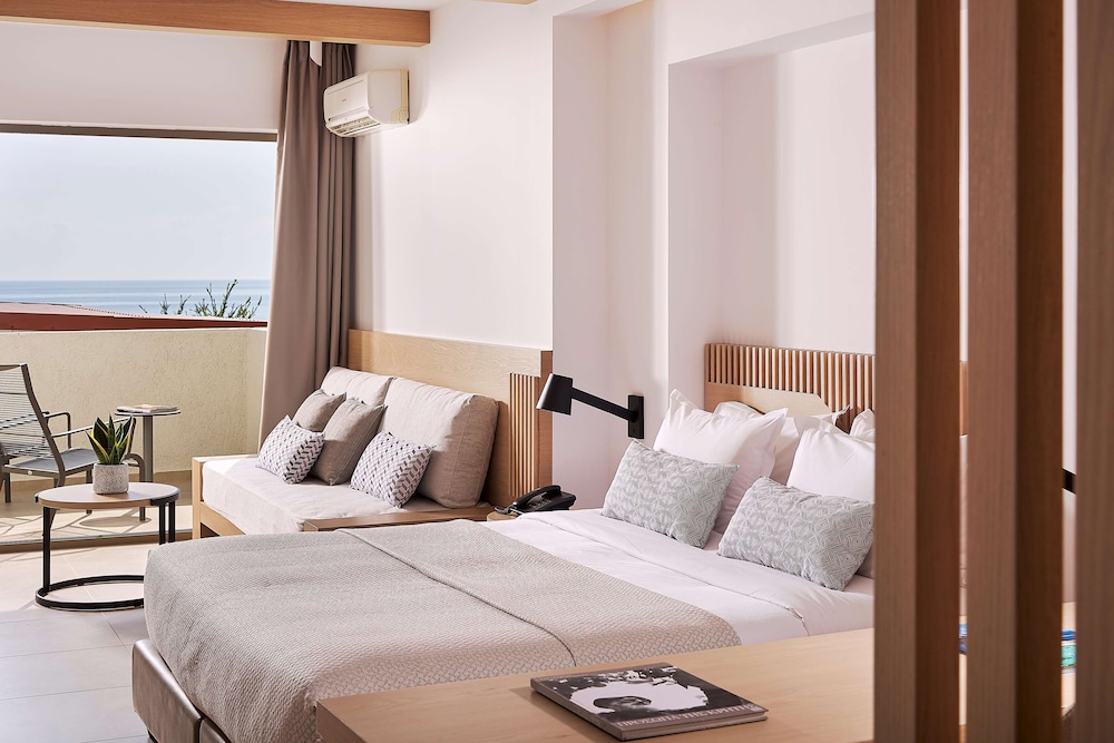 Junior Suite, Sea View - Photo 3