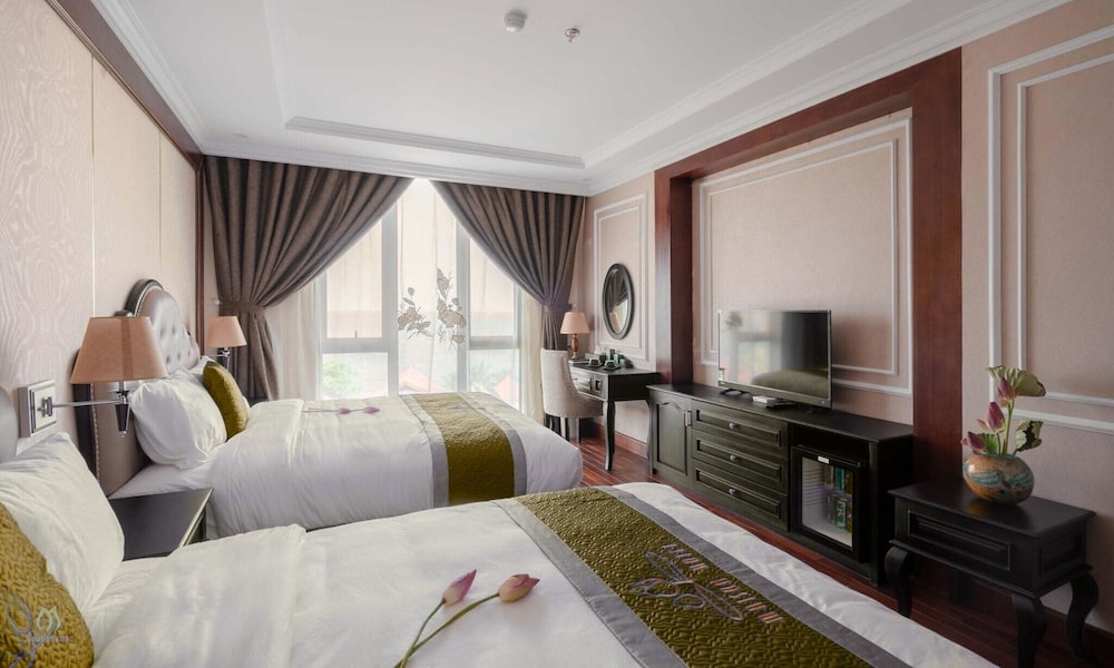 Family Room, 2 Queen Beds, City View - Photo 1